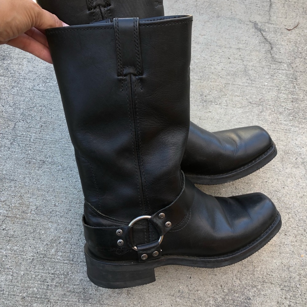 Men’s Harley-Davidson black leather boots.